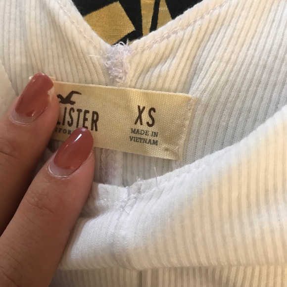 Lace Up White Crop Top Tank - Picture 4 of 4